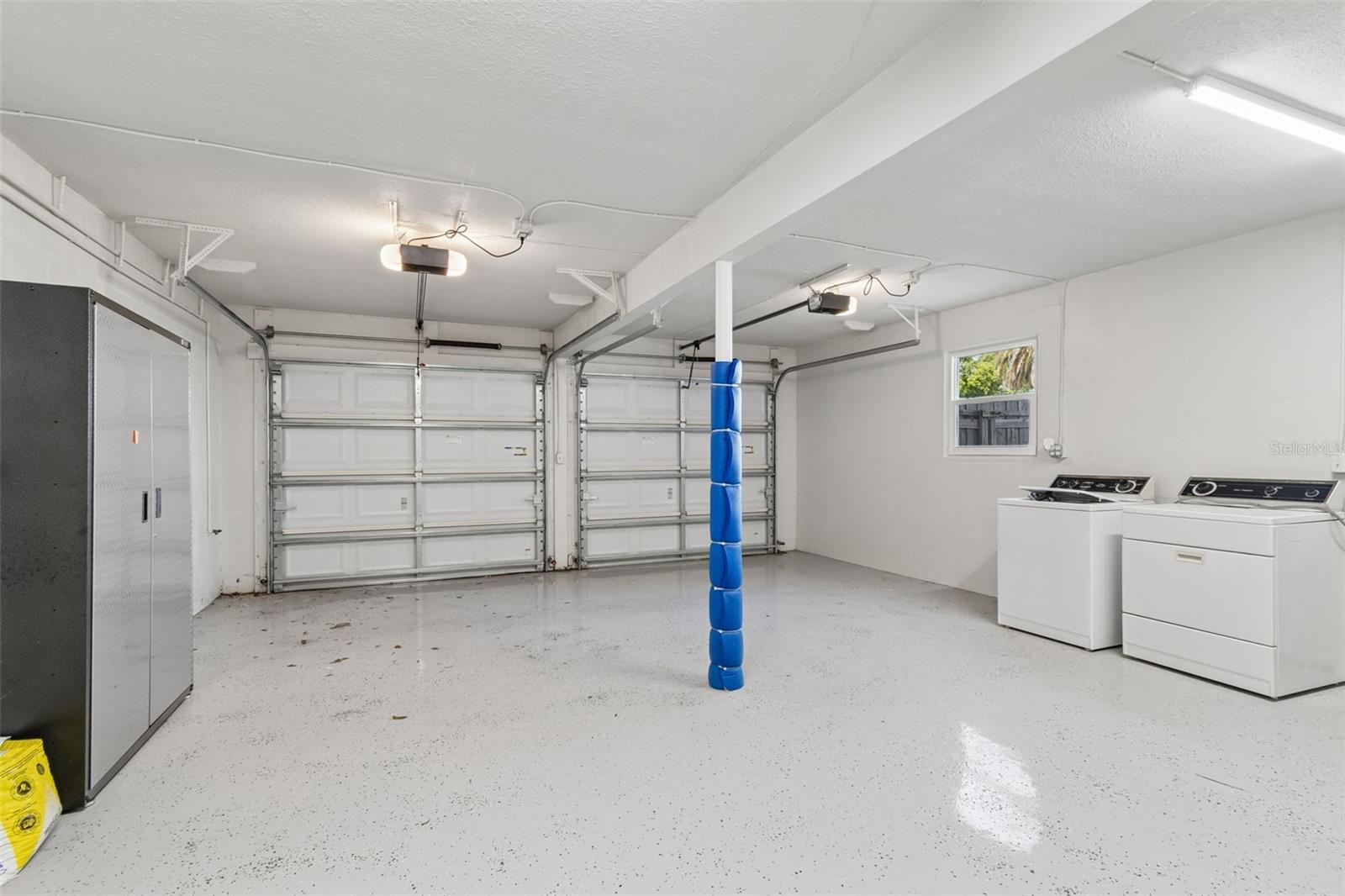 Image 35 of 39 For 13548 Bellewood Avenue