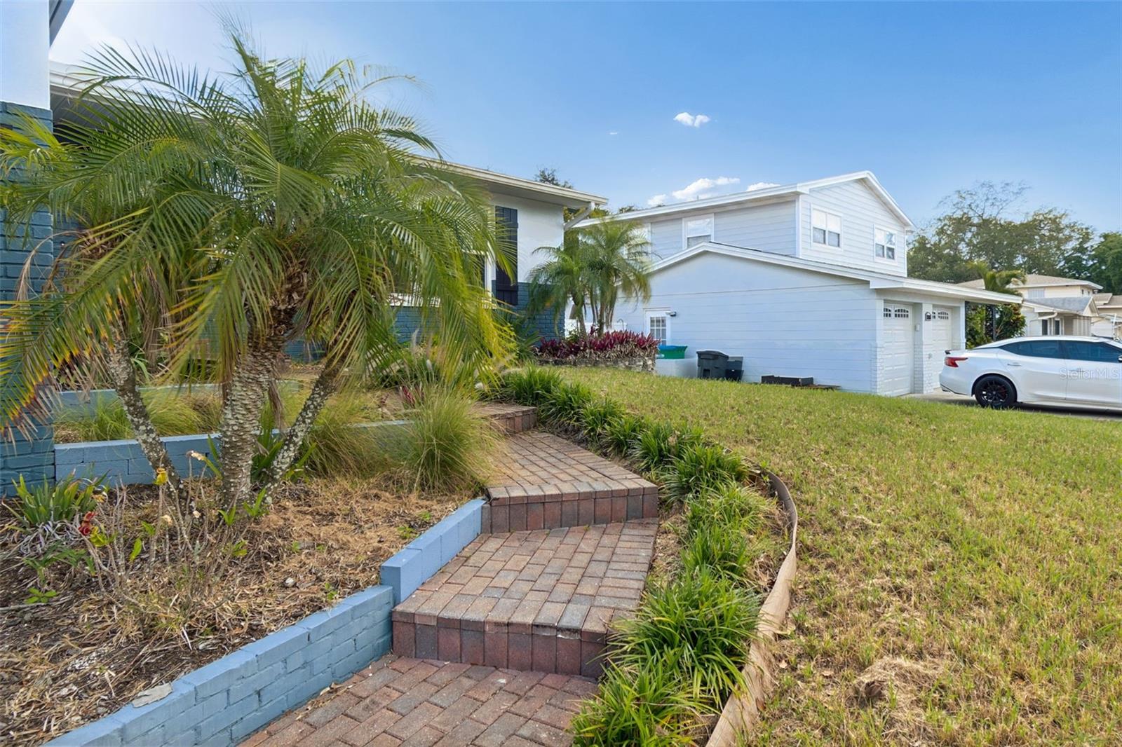 Image 37 of 39 For 13548 Bellewood Avenue