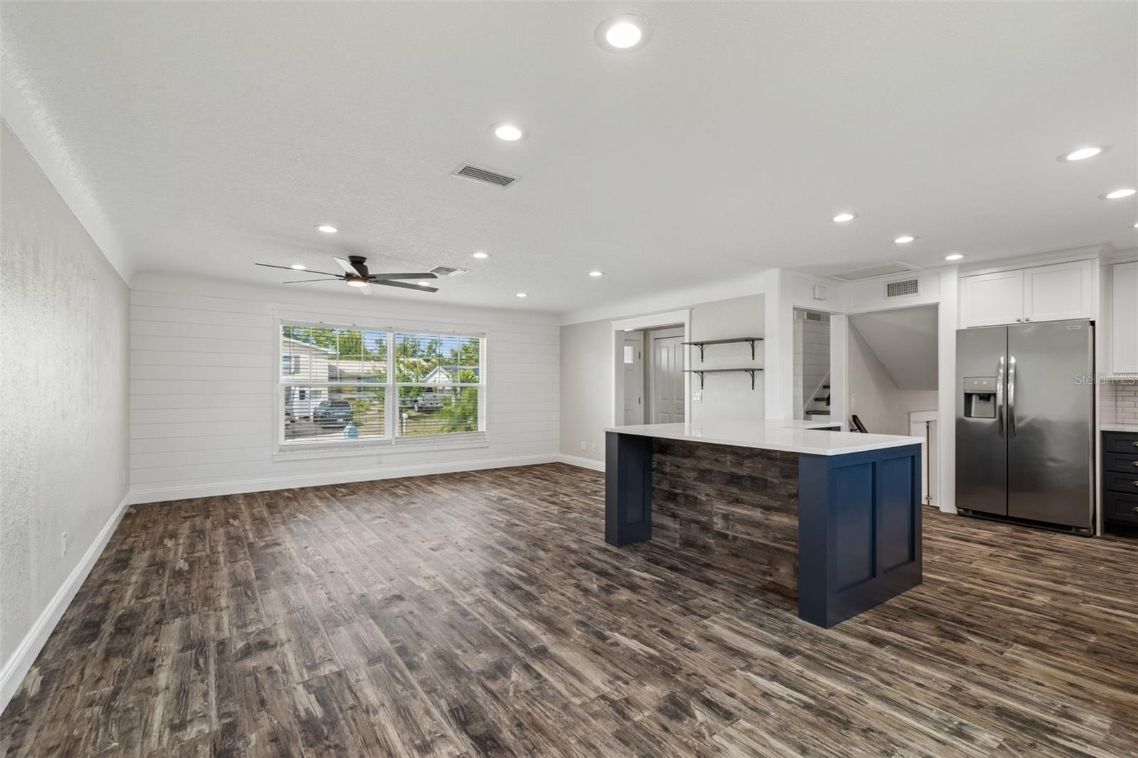 Image 5 of 39 For 13548 Bellewood Avenue