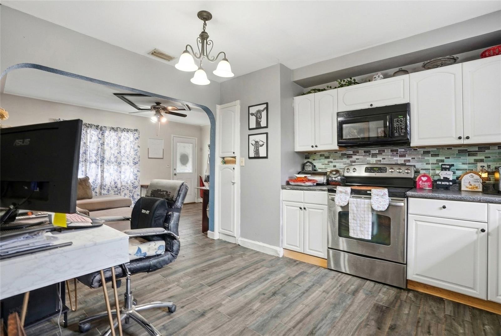 Image 10 of 37 For 10895 71st Avenue