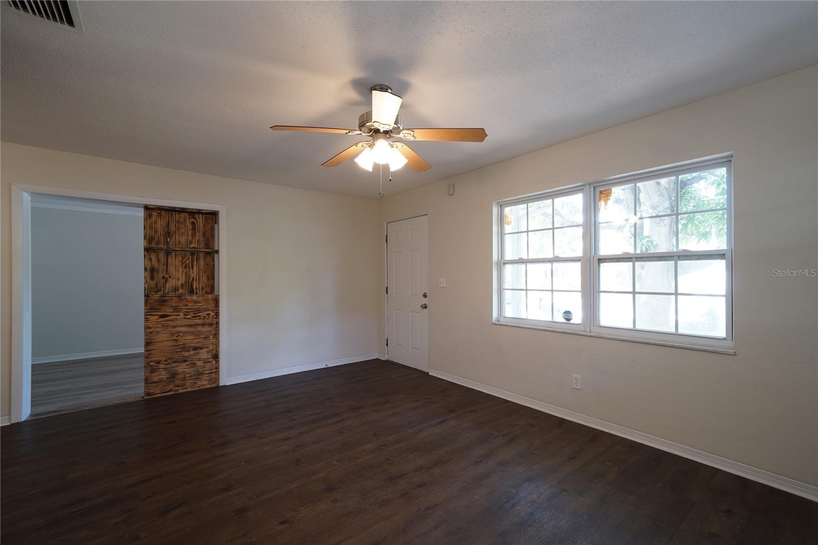 Image 5 of 22 For 2312 32nd Avenue N