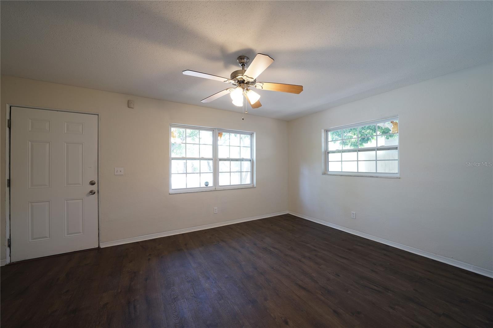 Image 6 of 22 For 2312 32nd Avenue N