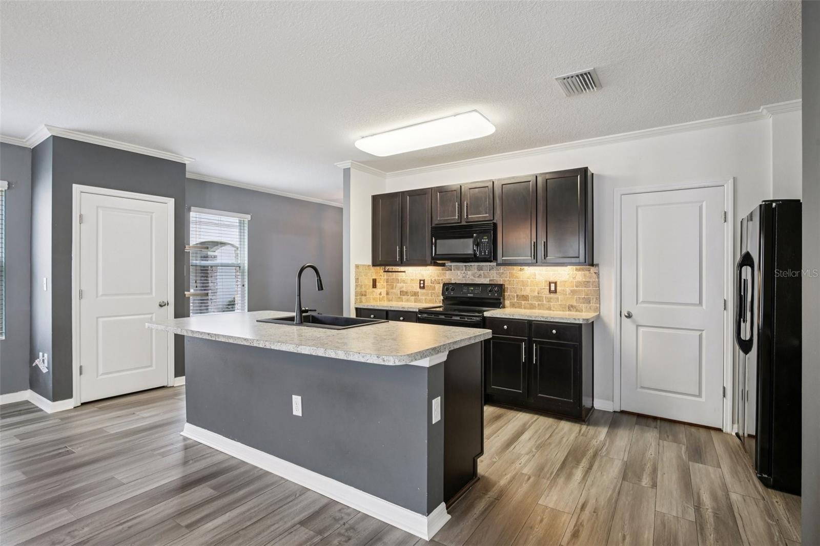 Image 10 of 52 For 814 Wiltonway Drive