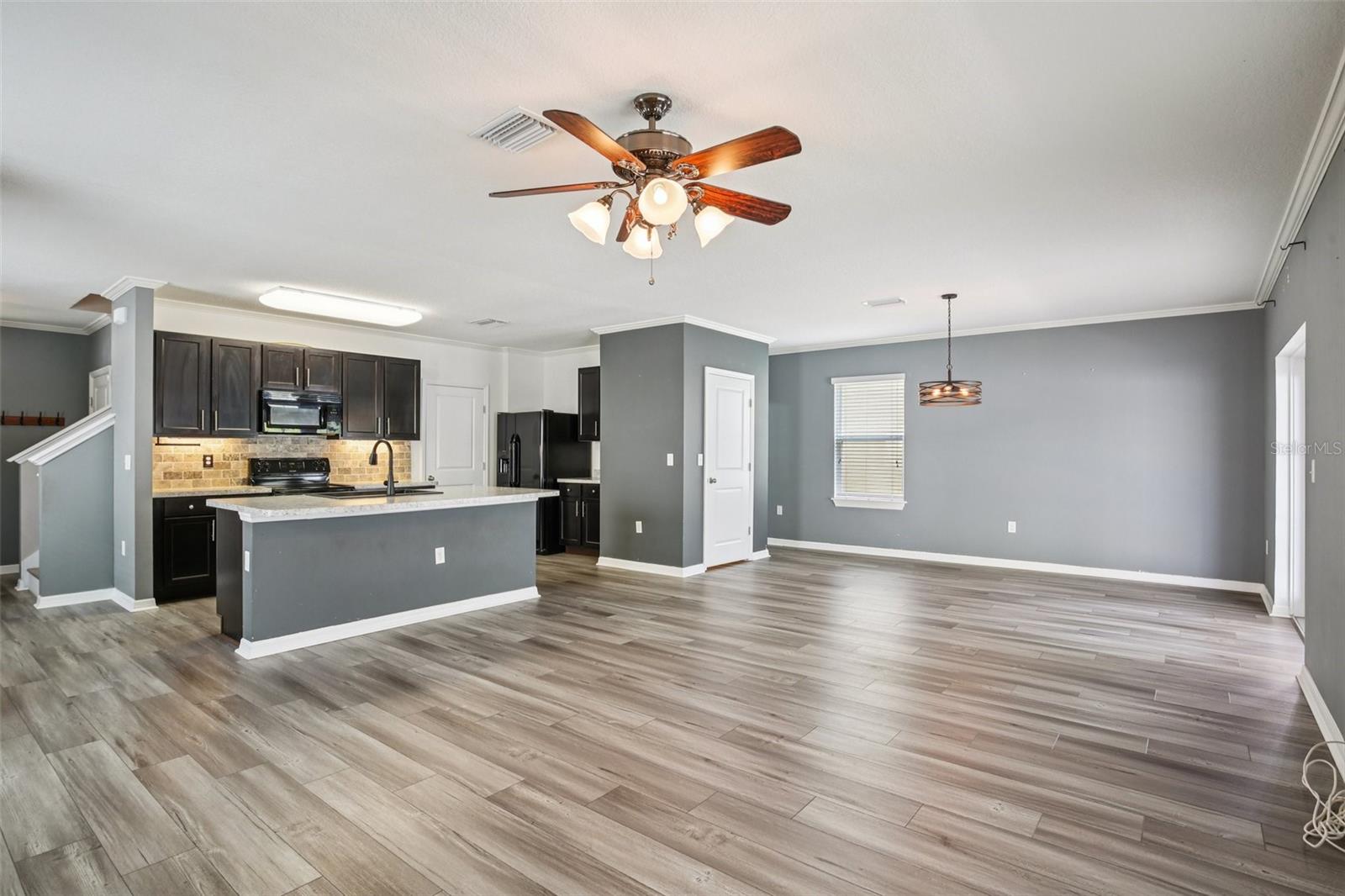 Image 13 of 52 For 814 Wiltonway Drive