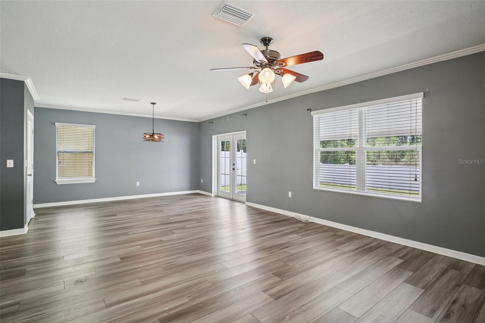 Image 15 of 52 For 814 Wiltonway Drive