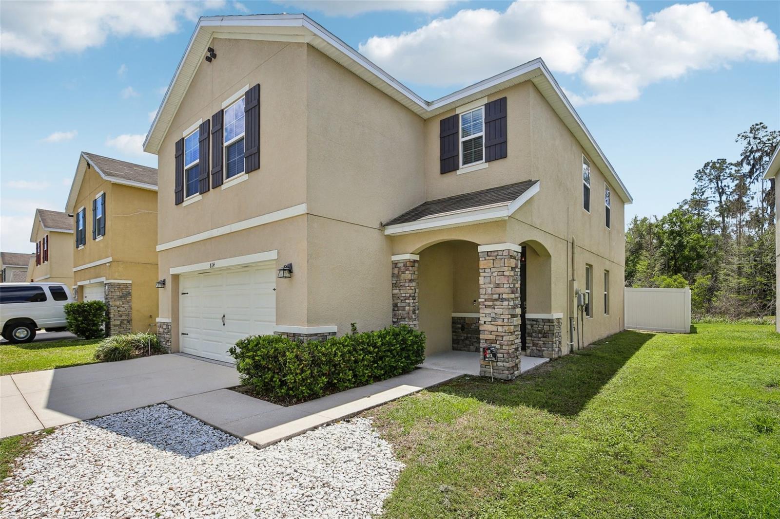 Image 3 of 52 For 814 Wiltonway Drive