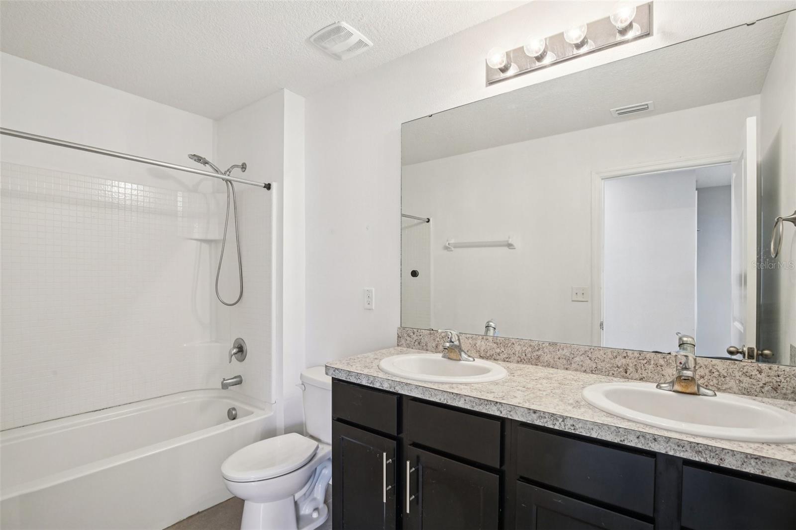 Image 31 of 52 For 814 Wiltonway Drive