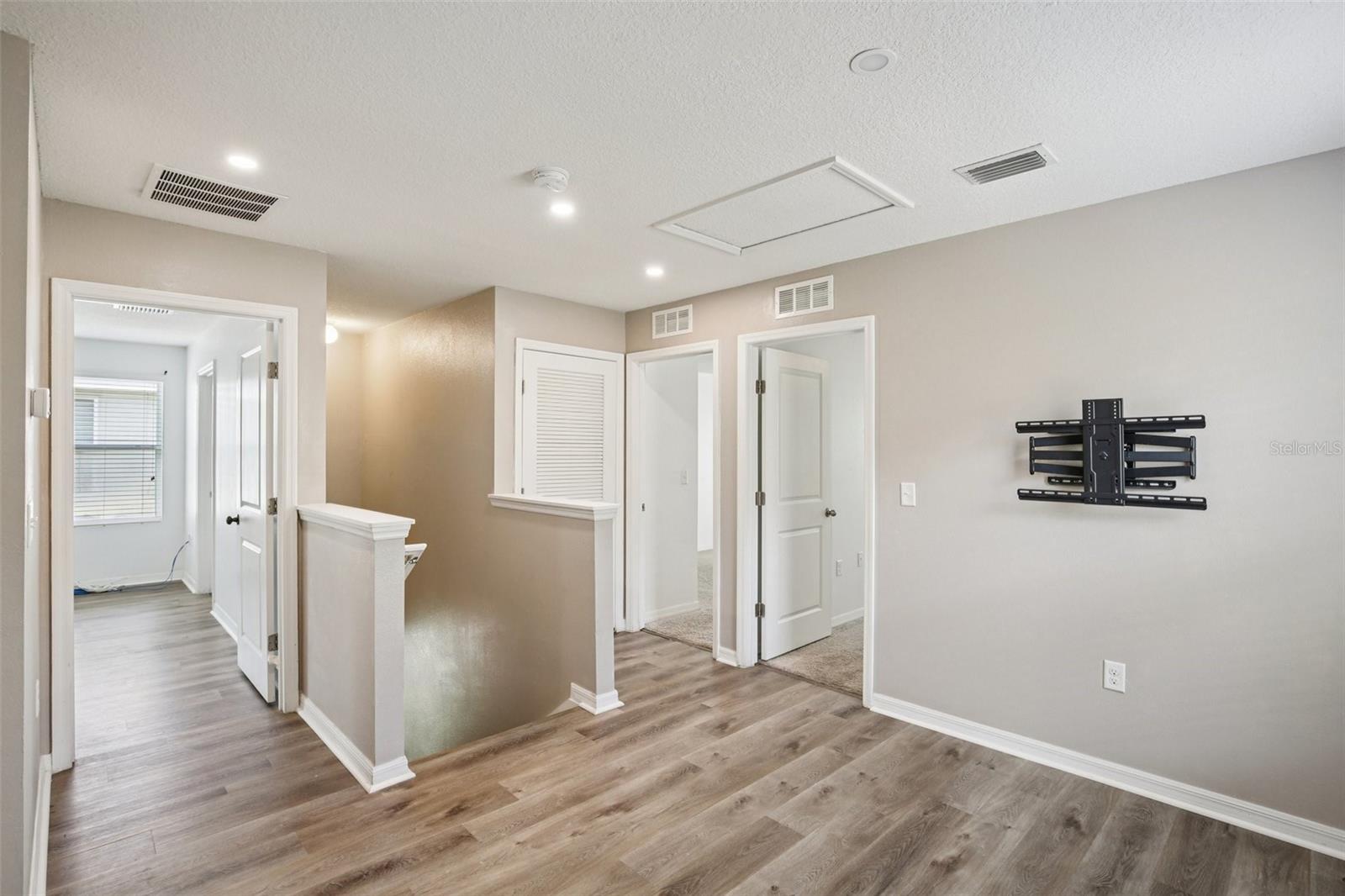 Image 32 of 52 For 814 Wiltonway Drive