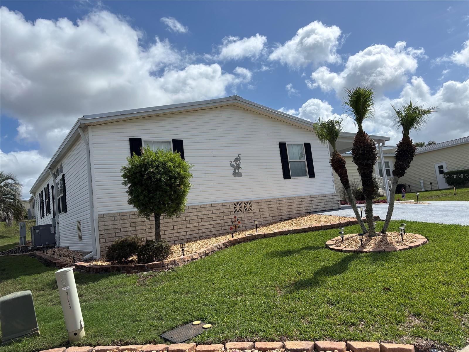 Image 3 of 4 For 37613 Neukom Avenue