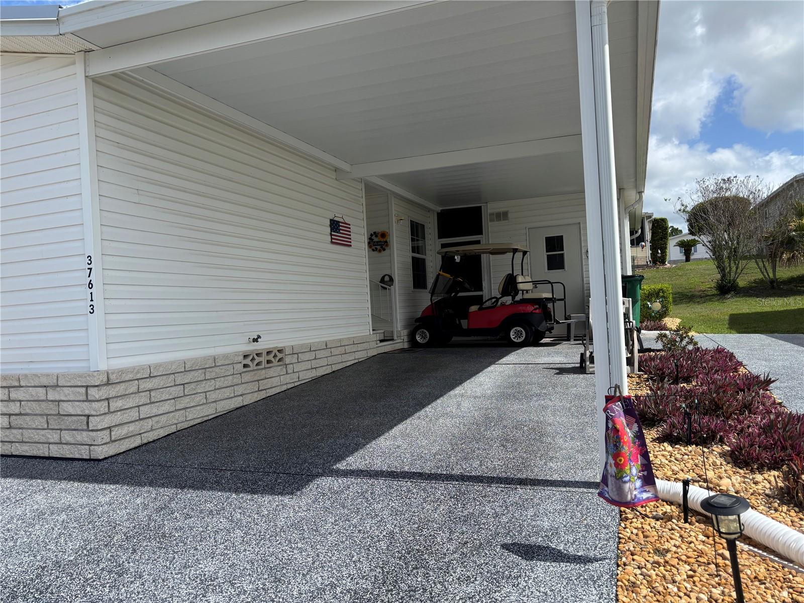 Image 4 of 4 For 37613 Neukom Avenue