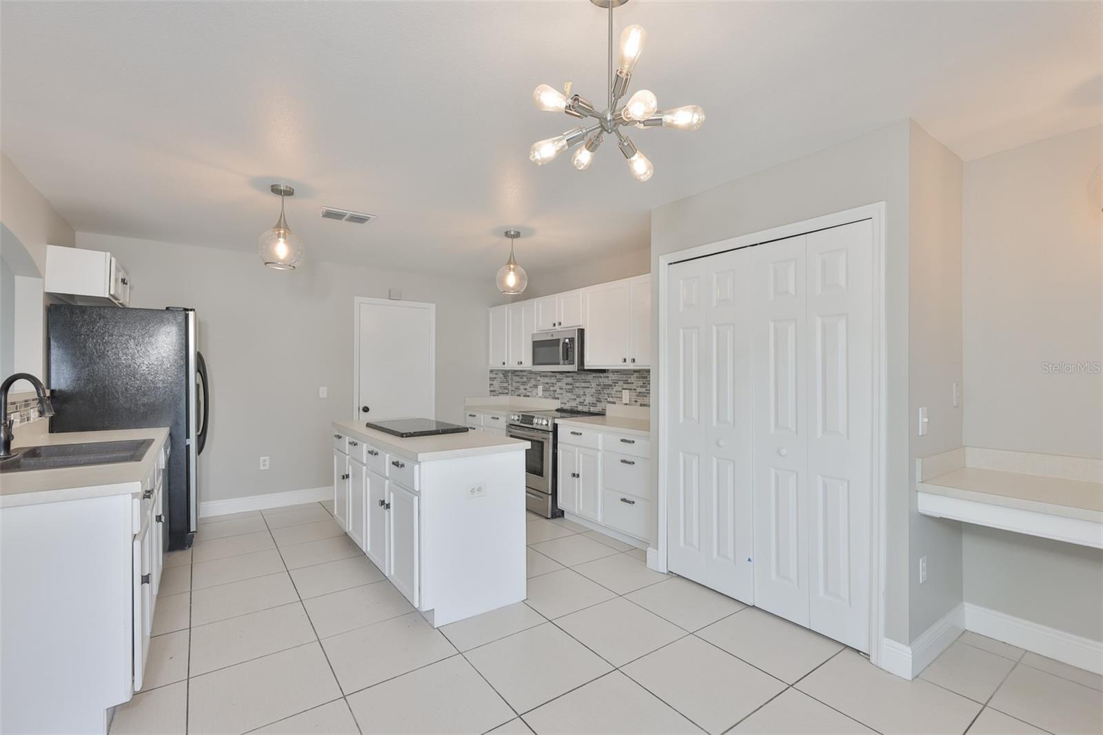 Image 15 of 40 For 10505 Opus Drive