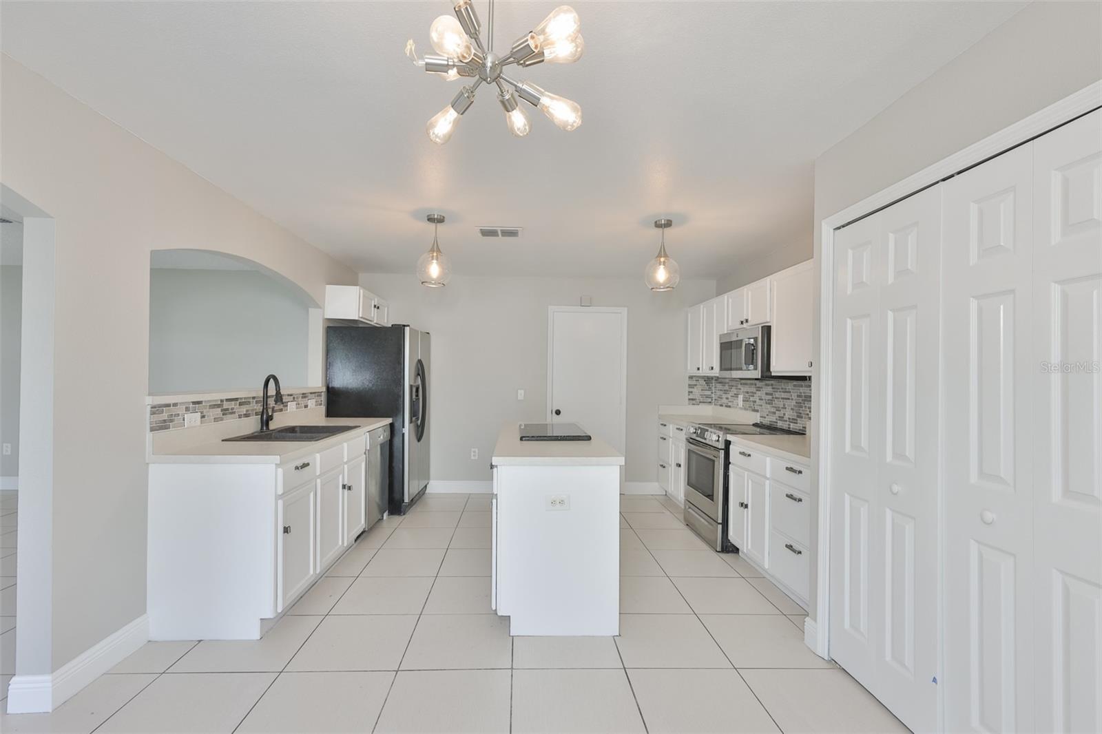 Image 16 of 40 For 10505 Opus Drive