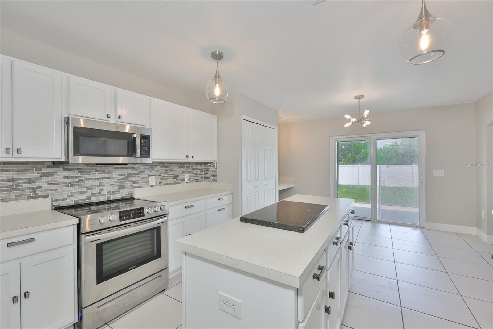 Image 18 of 40 For 10505 Opus Drive