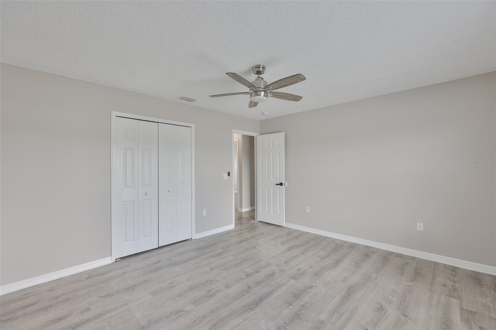 Image 26 of 40 For 10505 Opus Drive