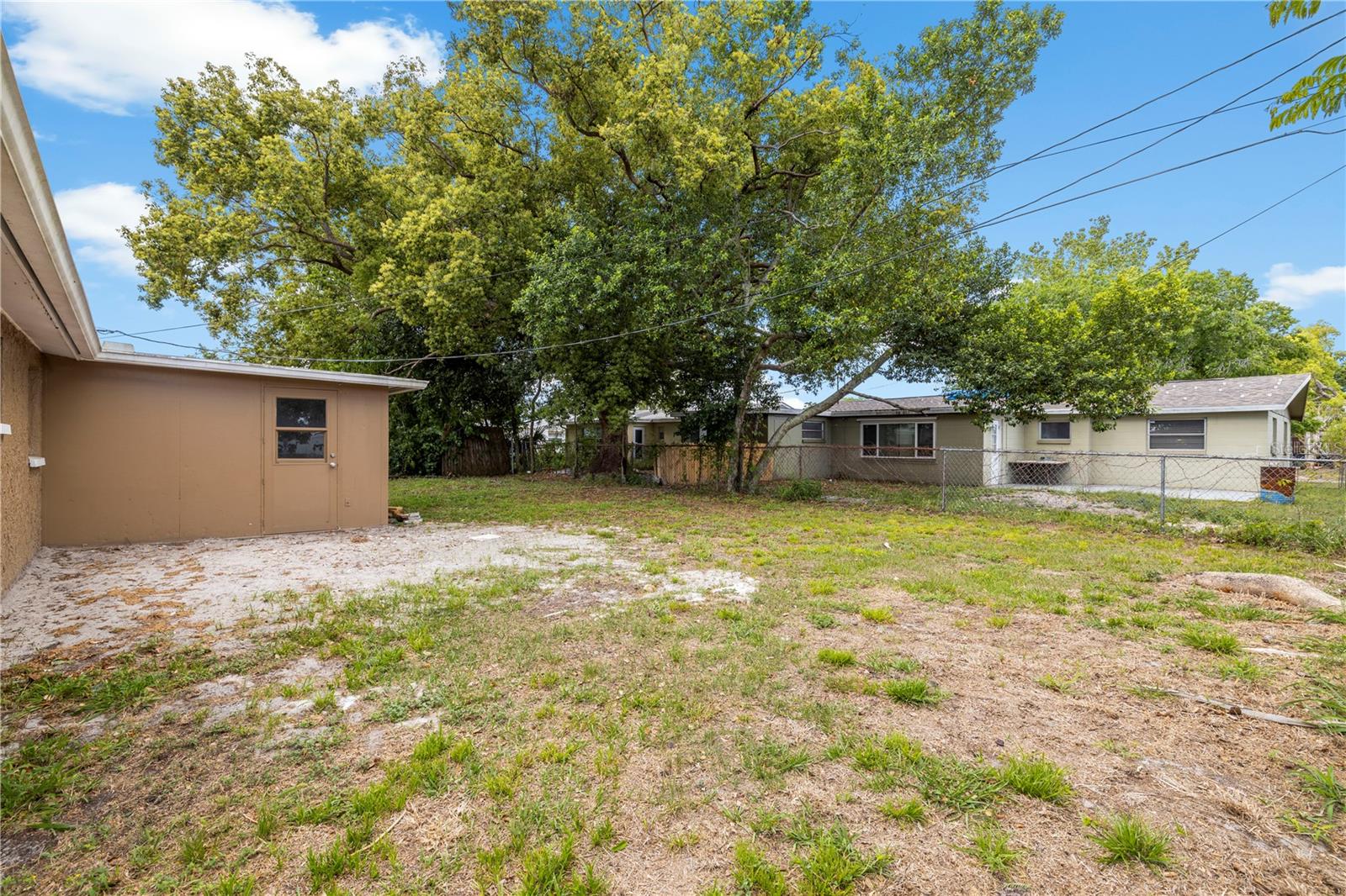 Image 29 of 43 For 10803 Hyssop Street