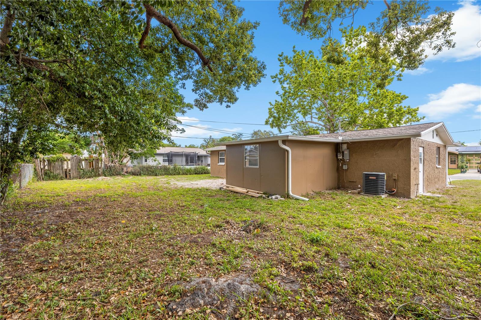 Image 30 of 43 For 10803 Hyssop Street