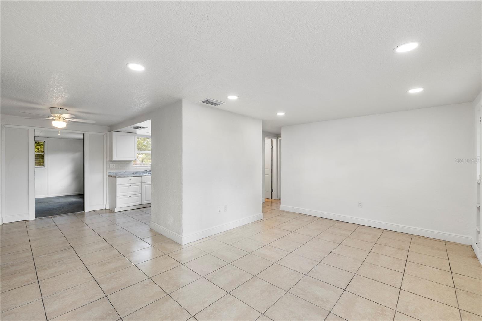 Image 4 of 43 For 10803 Hyssop Street