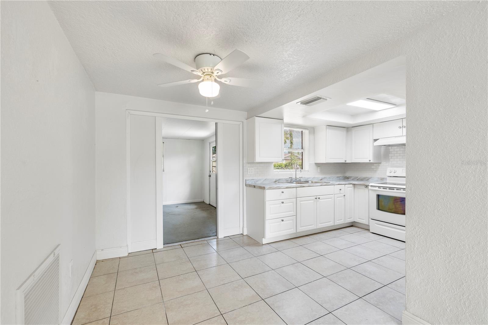 Image 9 of 43 For 10803 Hyssop Street