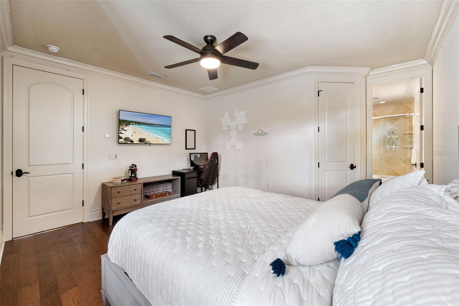 Image 63 of 100 For 6004 Windham Place