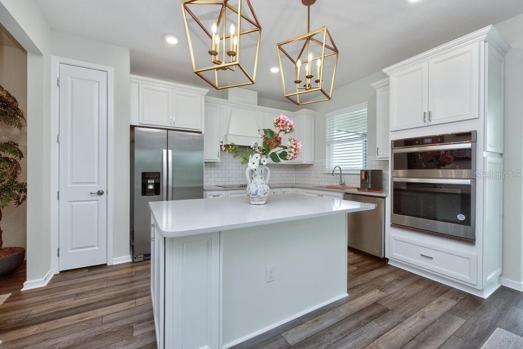 Listing photo id 9 for 12908 Brookside Moss Drive