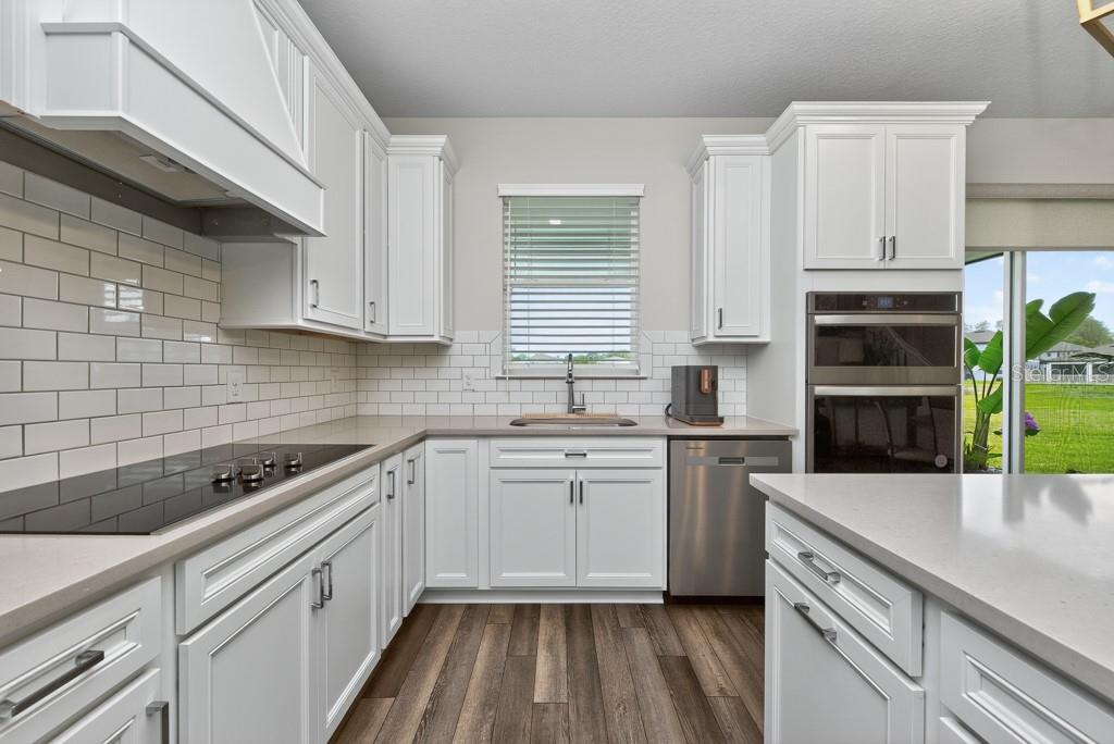 Listing photo id 13 for 12908 Brookside Moss Drive