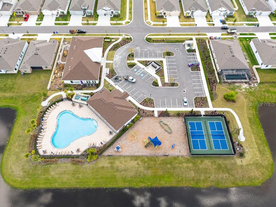 Listing photo id 49 for 12908 Brookside Moss Drive