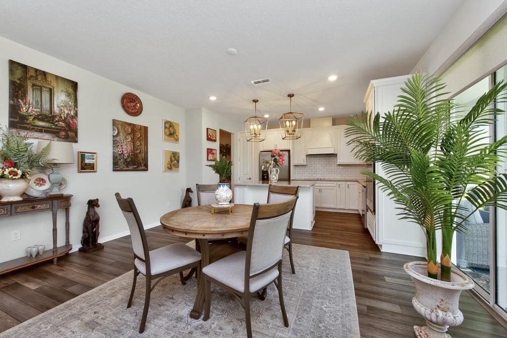 Listing photo id 7 for 12908 Brookside Moss Drive