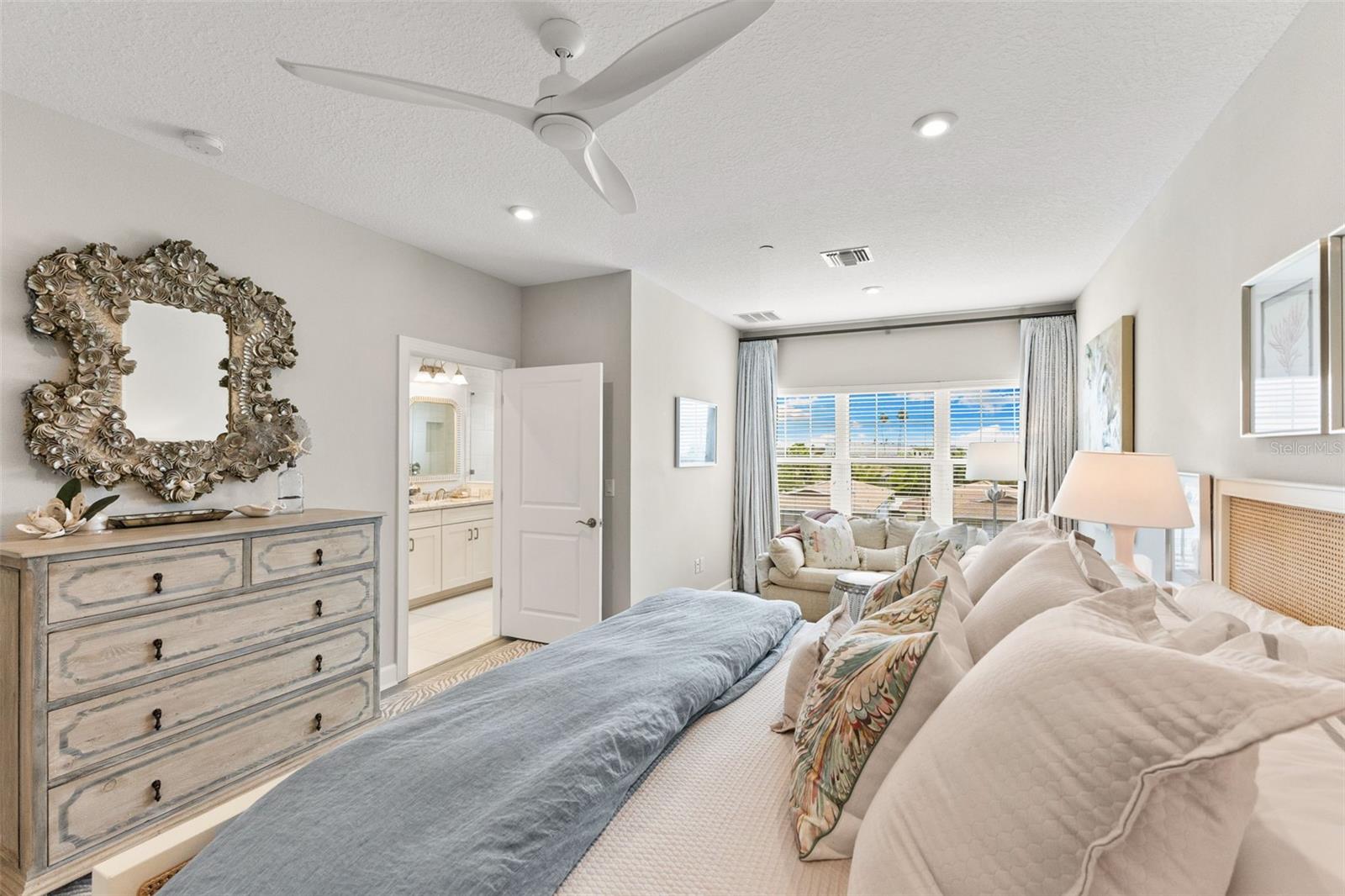 Image 22 of 42 For 2503 Coral Court