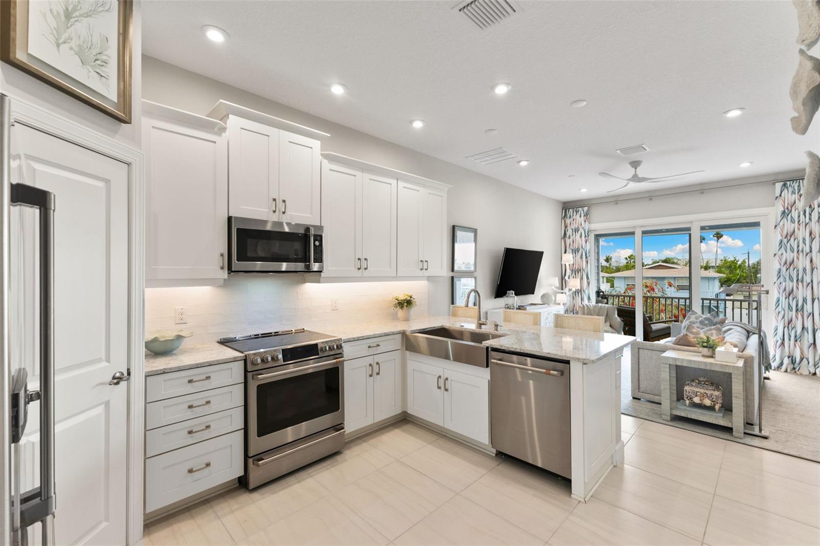 Image 8 of 42 For 2503 Coral Court