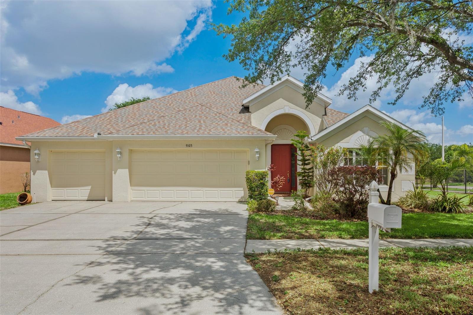 Details for 9103 Pinebreeze Drive, RIVERVIEW, FL 33578