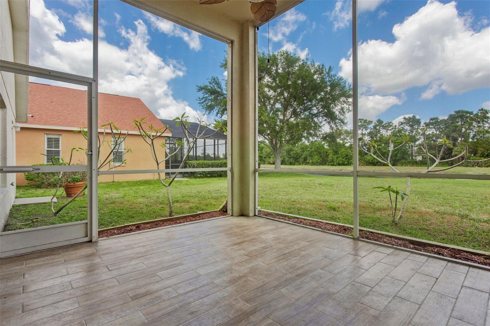 Image 25 of 42 For 9103 Pinebreeze Drive