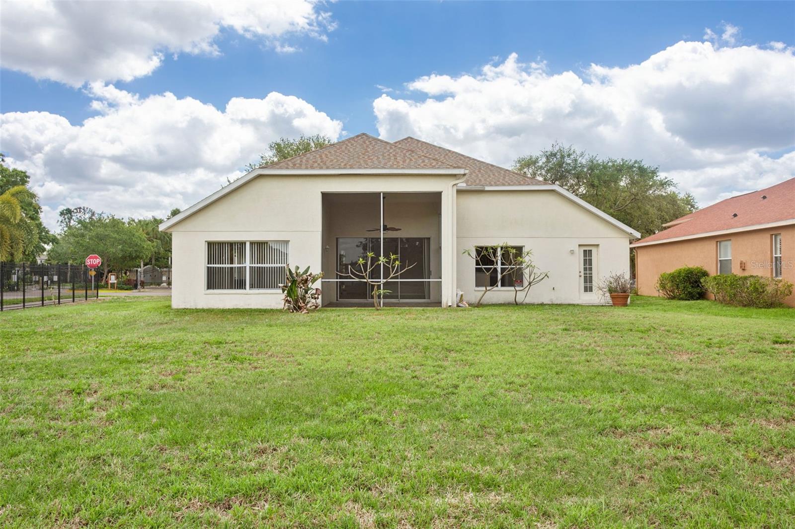 Image 26 of 42 For 9103 Pinebreeze Drive