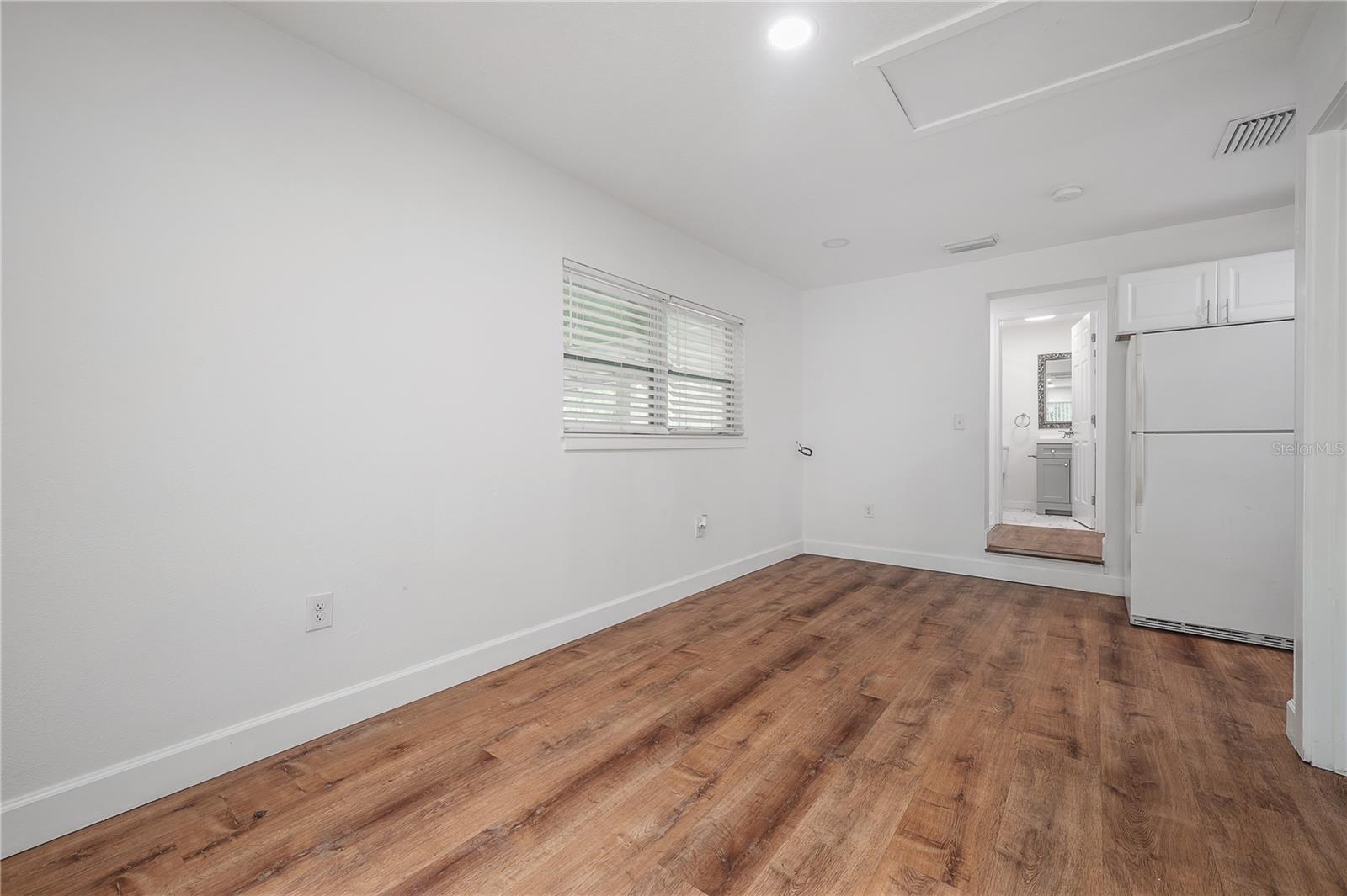 Image 30 of 35 For 2307 Osborne Avenue