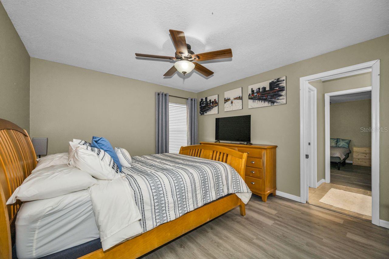 Image 21 of 25 For 14224 Creek Run Drive