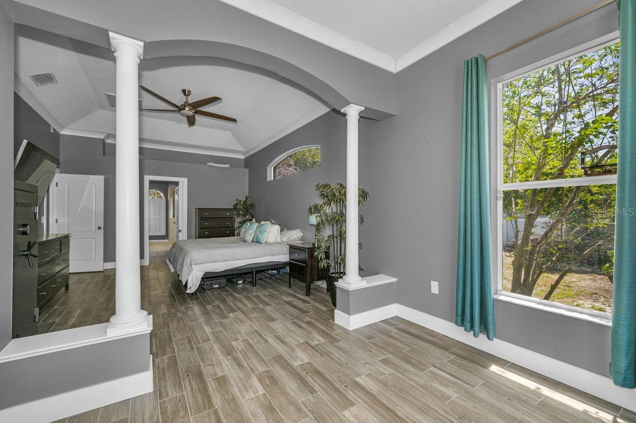 Image 3 of 25 For 14224 Creek Run Drive