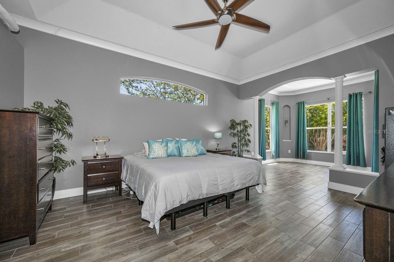 Image 5 of 25 For 14224 Creek Run Drive