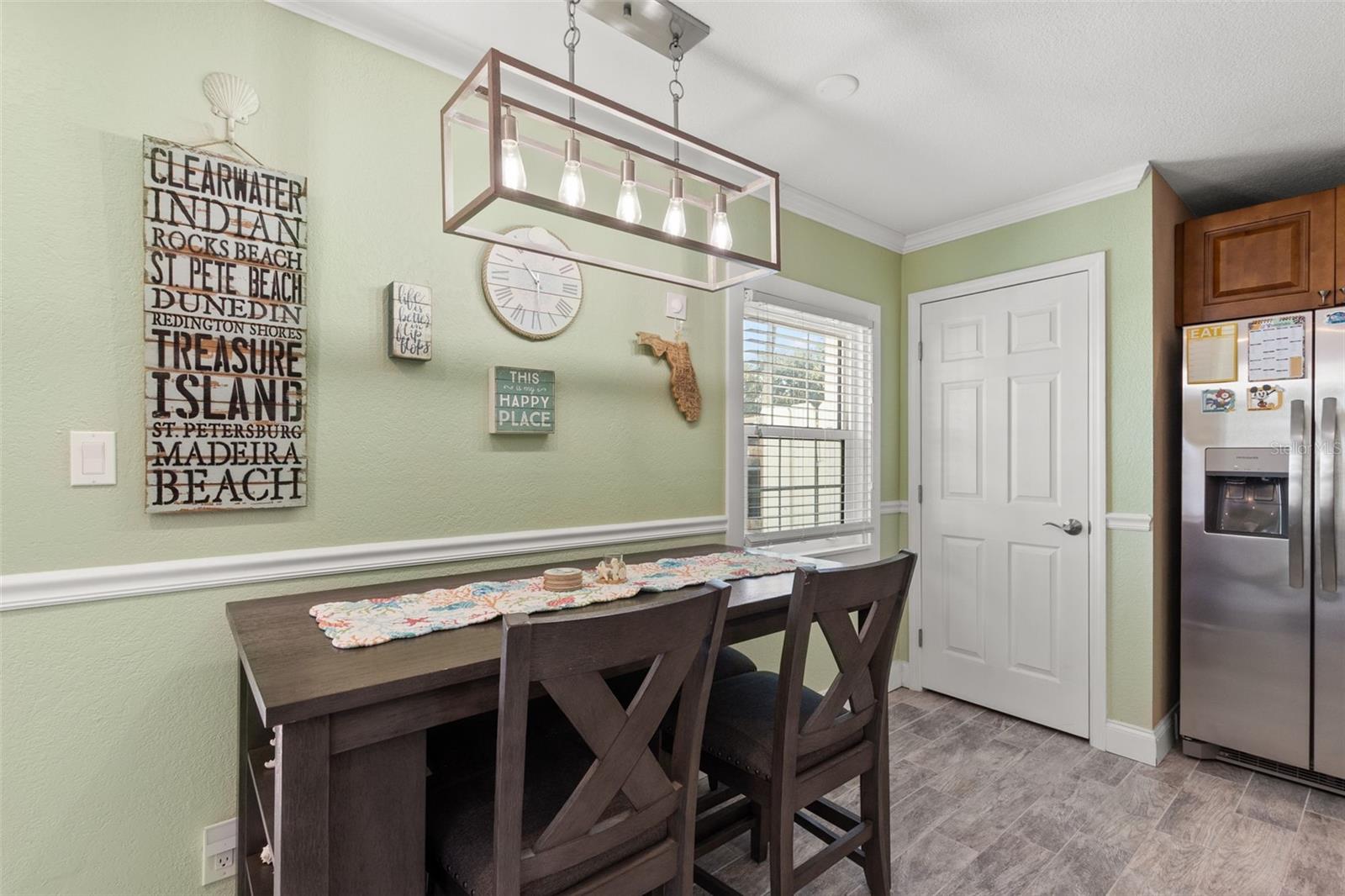 Image 15 of 44 For 5243 Beach Drive Se B