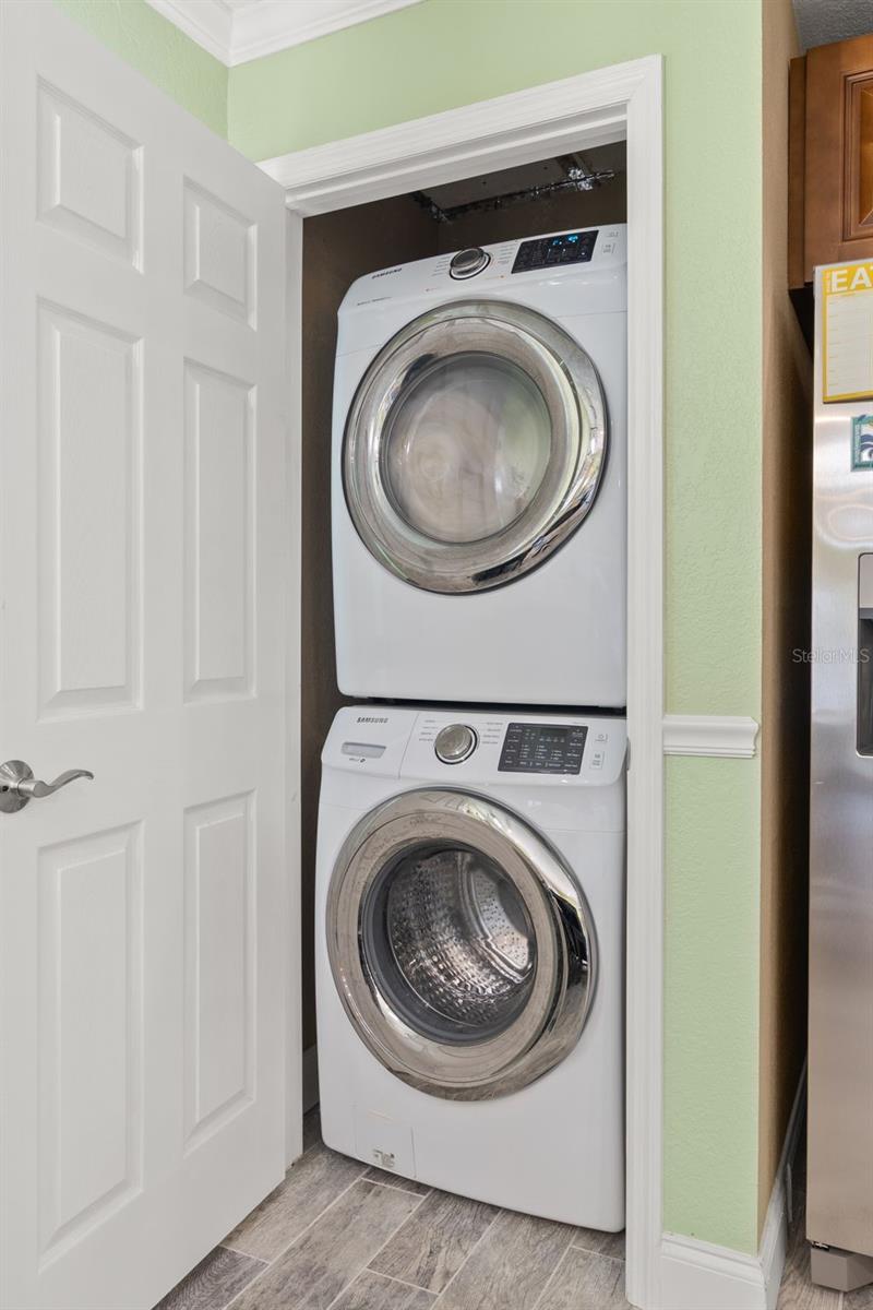 Image 27 of 44 For 5243 Beach Drive Se B