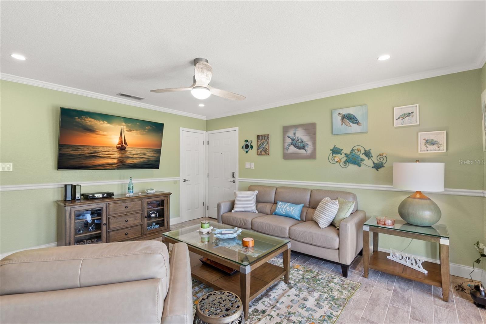 Image 7 of 44 For 5243 Beach Drive Se B