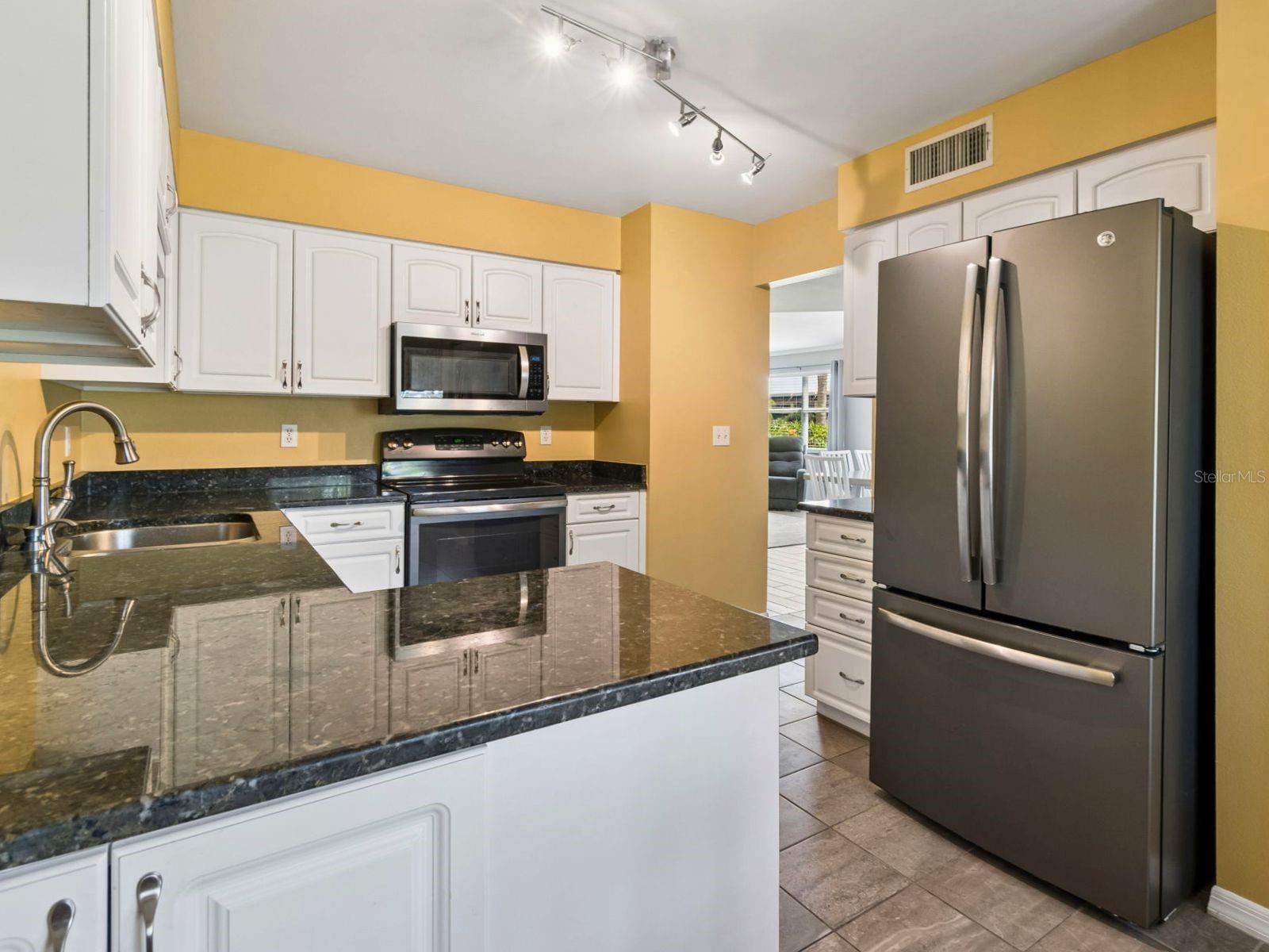 Image 8 of 31 For 1612 Fairway Trace A