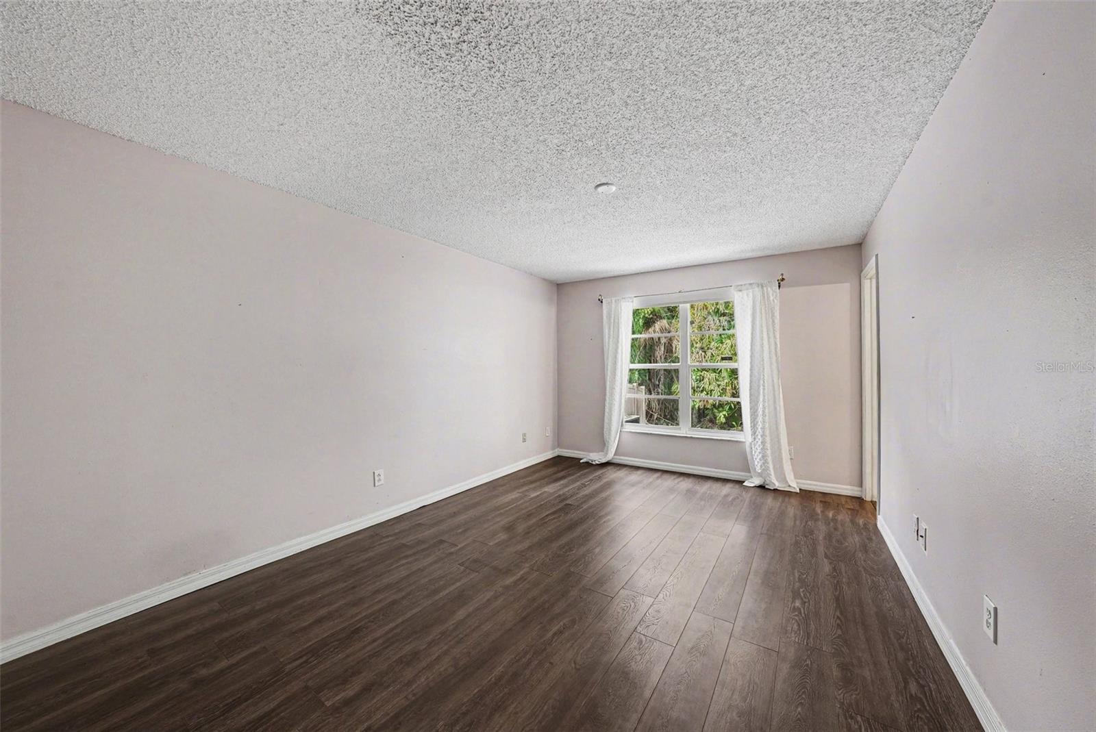 Image 11 of 20 For 1817 Coyote Place