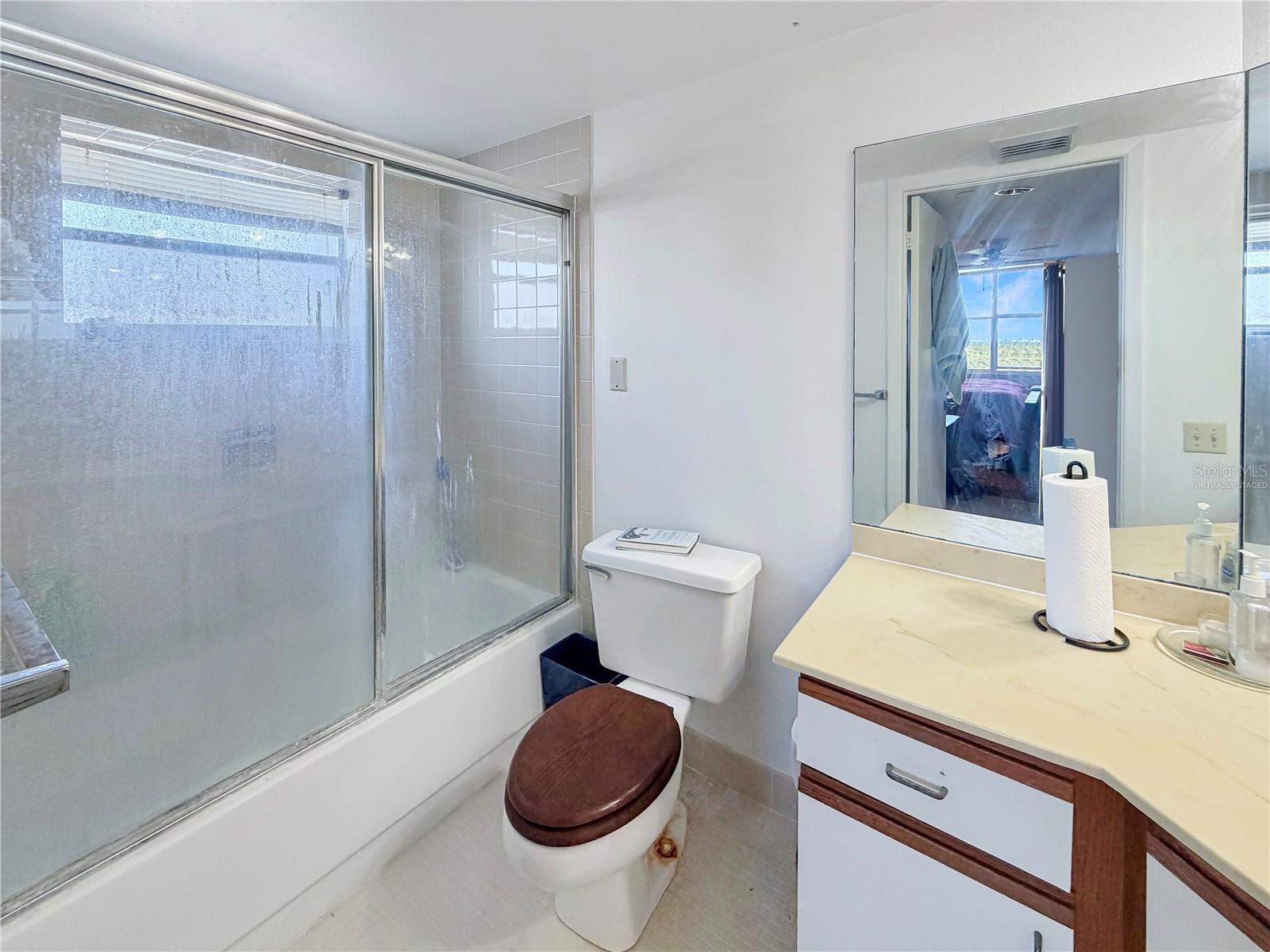 Image 10 of 31 For 2333 Feather Sound Drive C507