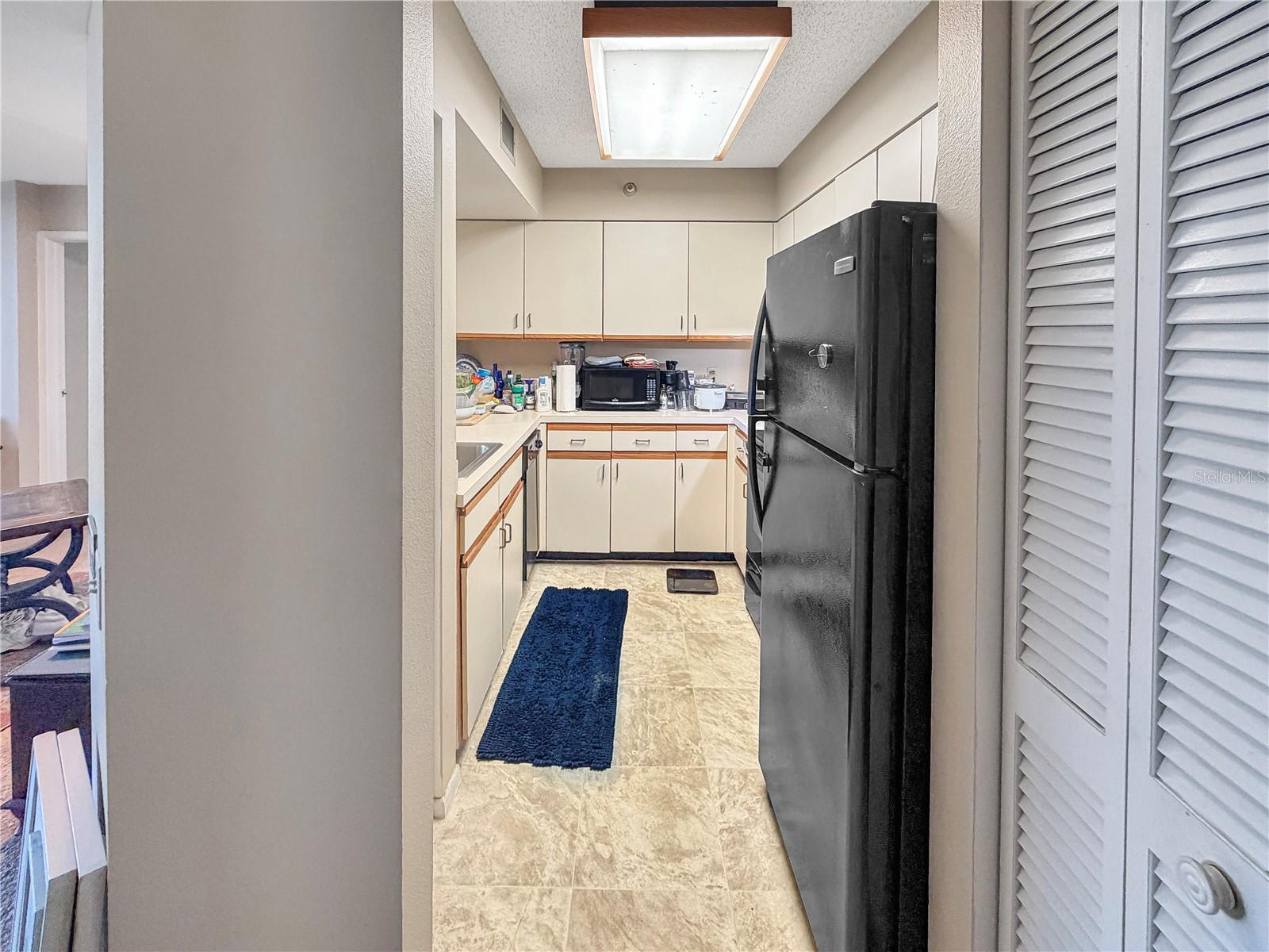 Image 4 of 31 For 2333 Feather Sound Drive C507