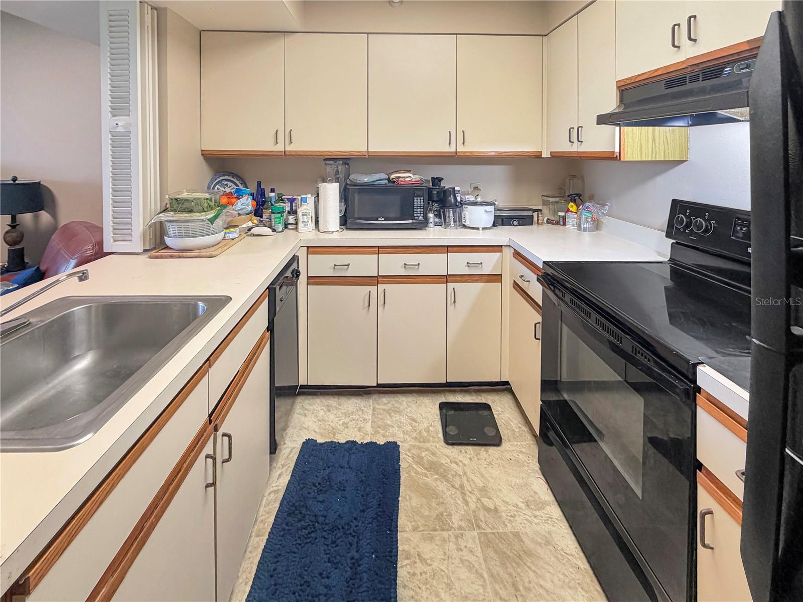 Image 5 of 31 For 2333 Feather Sound Drive C507