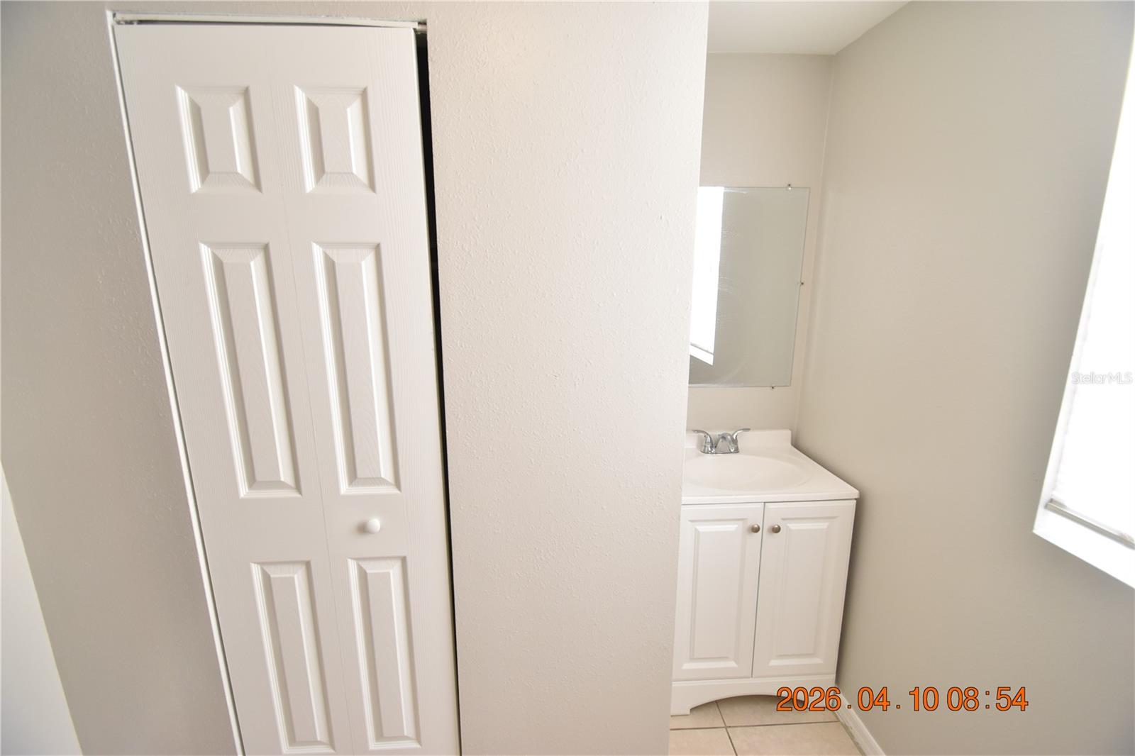 Image 17 of 39 For 10922 Hyacinth Avenue