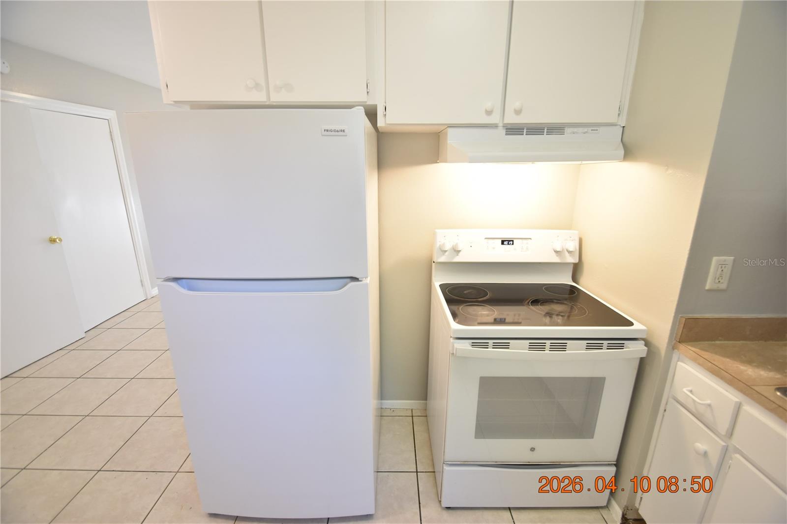 Image 8 of 39 For 10922 Hyacinth Avenue