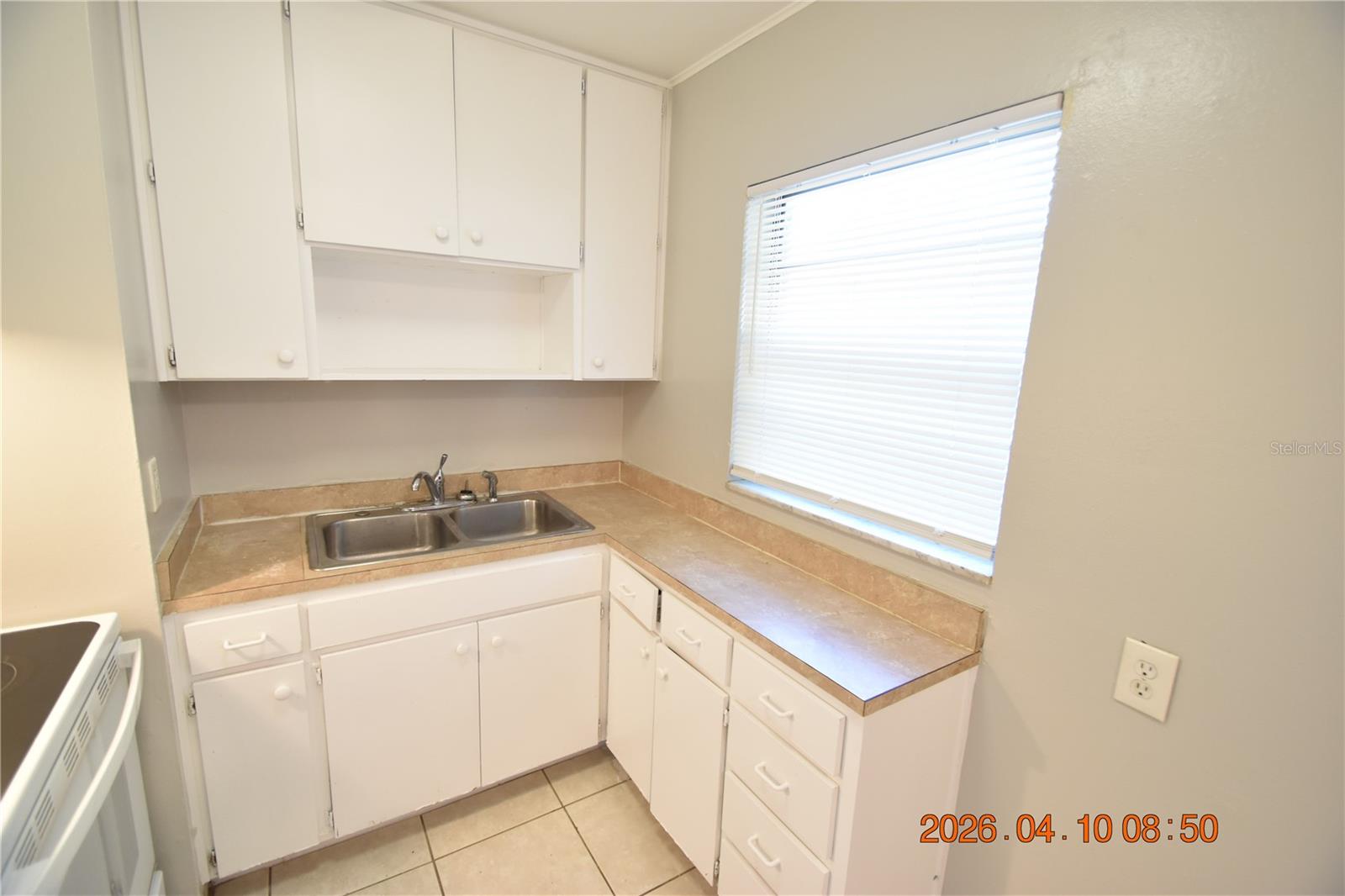 Image 9 of 39 For 10922 Hyacinth Avenue