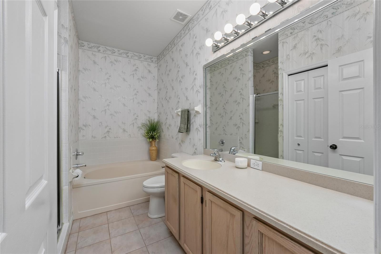 Image 23 of 34 For 3511 Tealwood Circle