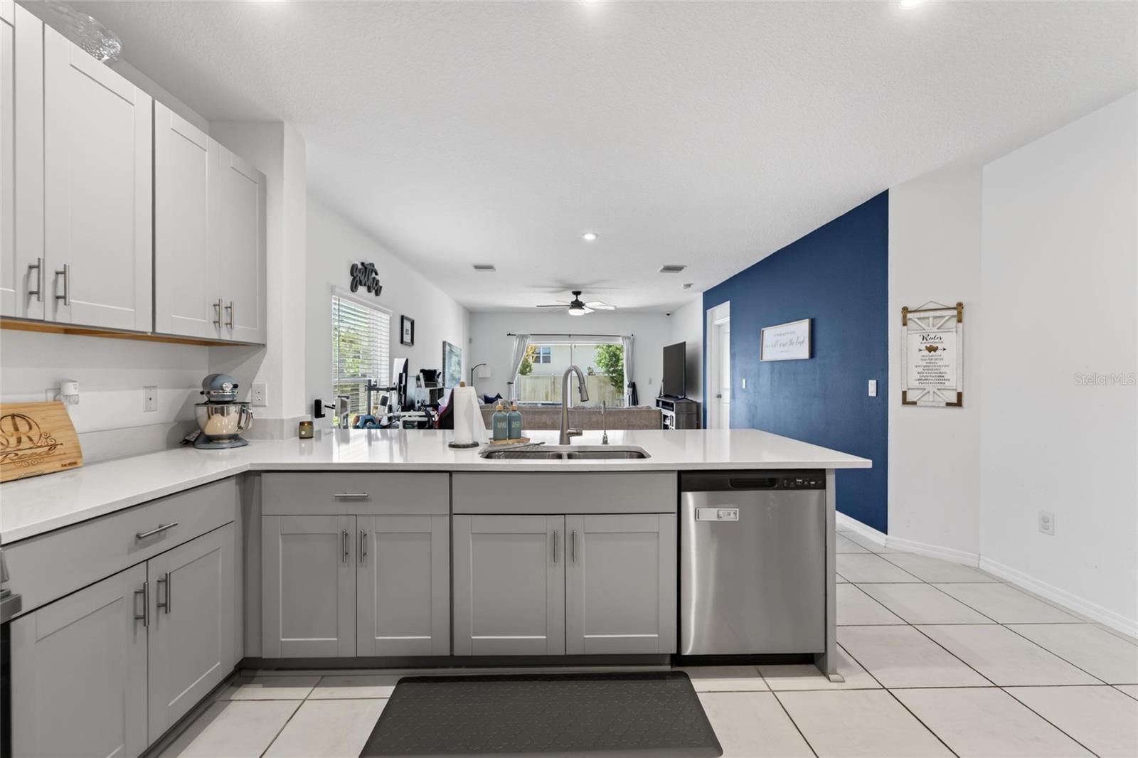 Image 21 of 67 For 6239 Springmont Loop