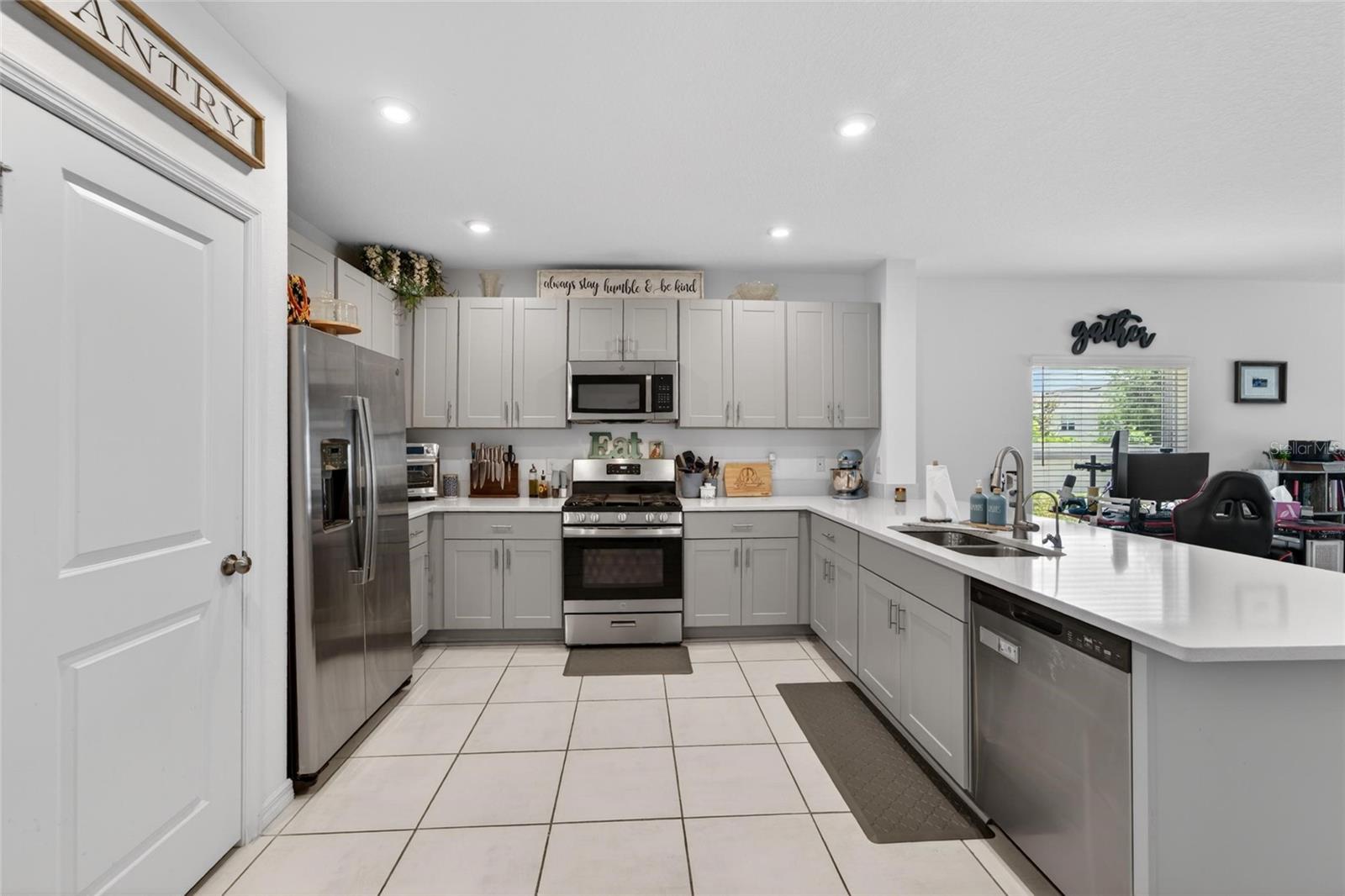 Image 23 of 67 For 6239 Springmont Loop